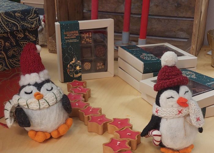 Buntes Weihnachtssortiment und persönliche Geschenkideen